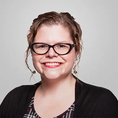 Jacqueline-Collins-graybg-400w